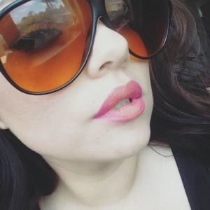 Meet your Posher, Stella